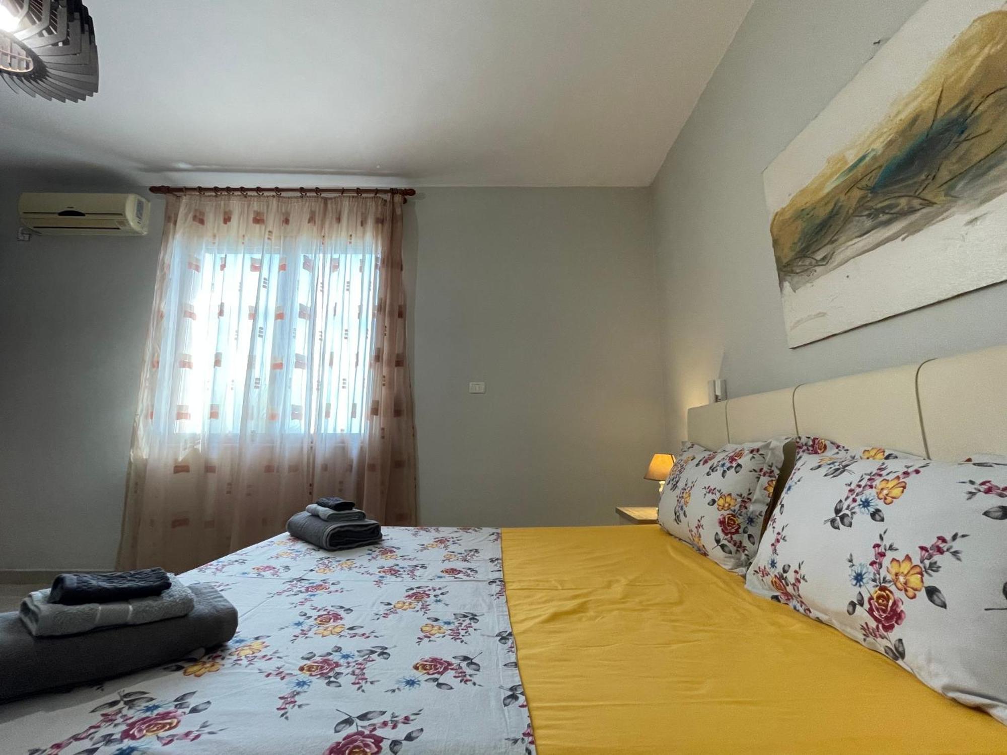 Peak Apartment Sea View In Vollga Durres #3 Exterior photo